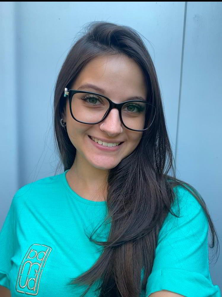 Larissa Capelli - Acolhimento Inicial