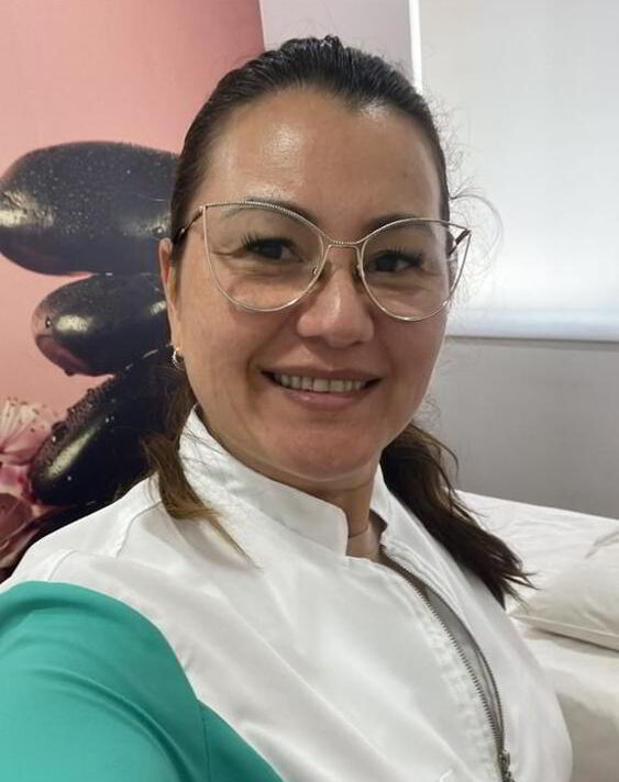 Selma Kaneta - Acupunturista, Massoterapeuta e graduanda em Fisioterapia